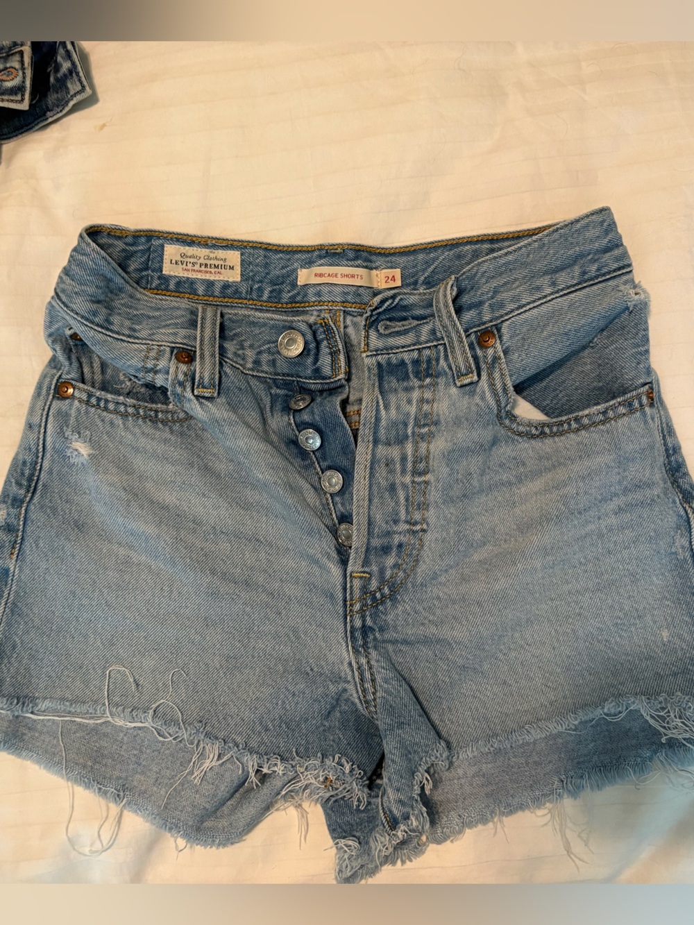 Levi’s cut off Jean shorts